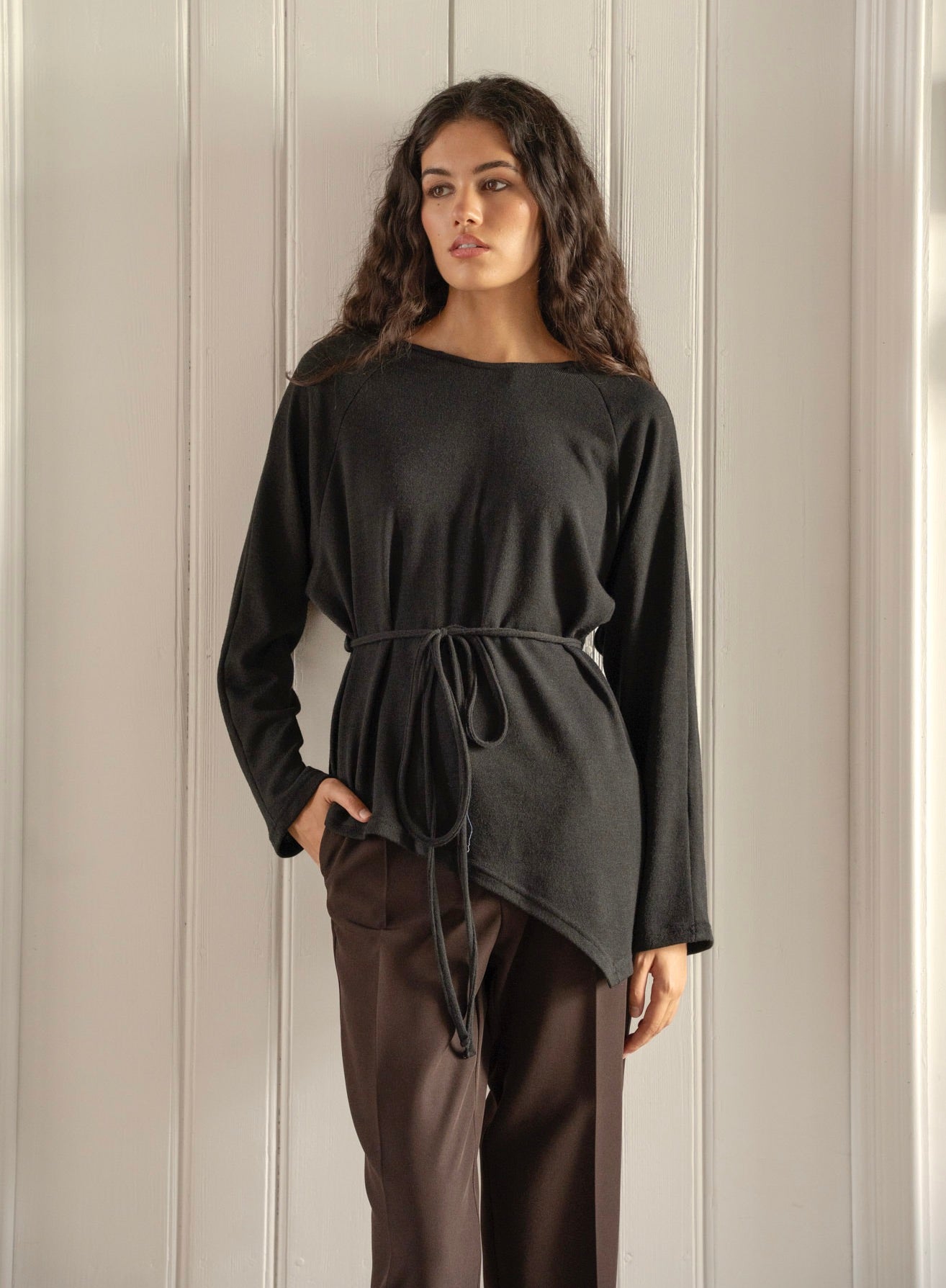 BELTED KNIT TOP