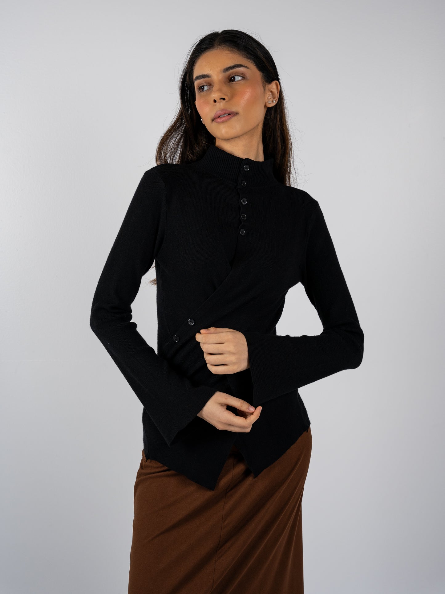 ASYMMETRIC KNIT TOP