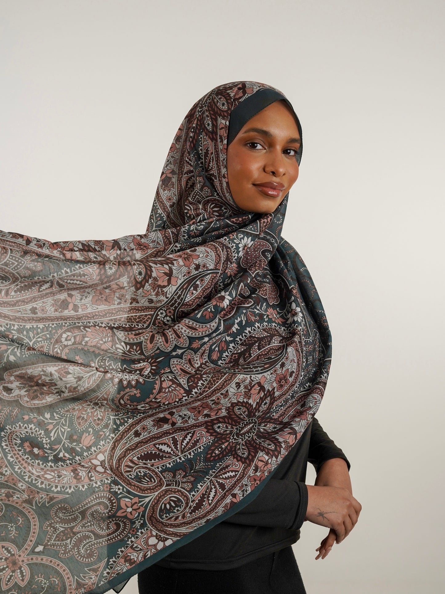 ETHNIC PRINT SCARF