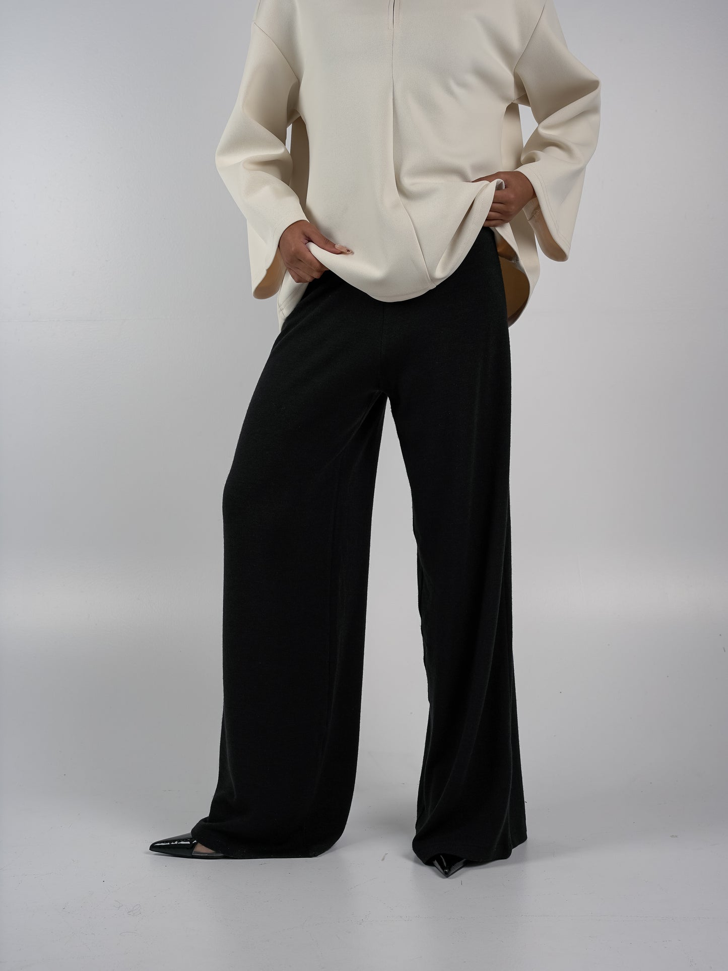 ESSENTIAL KNIT TROUSERS