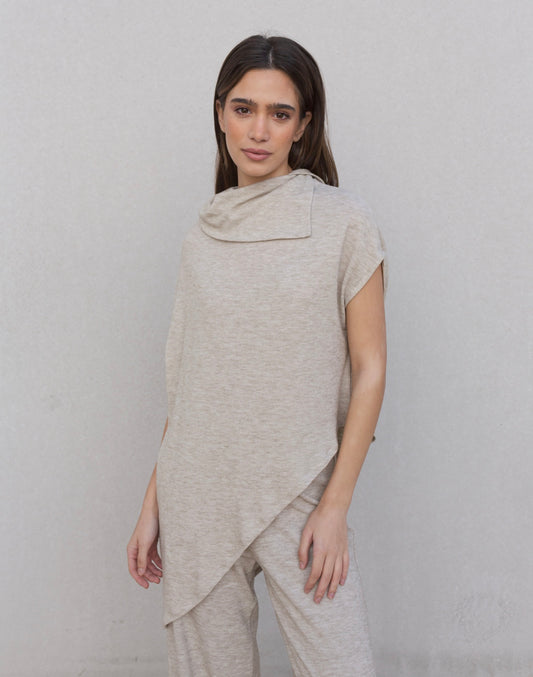 ESSENTIAL KNIT CAPE